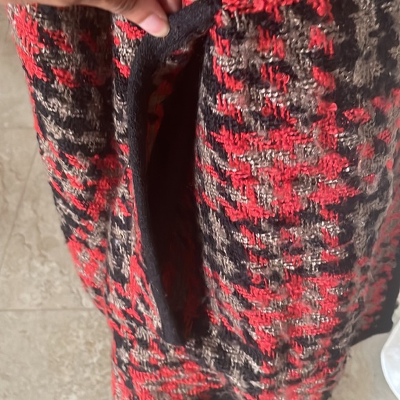 Vivienne Vivienne Tam red plaid cape - Picture 4 of 4